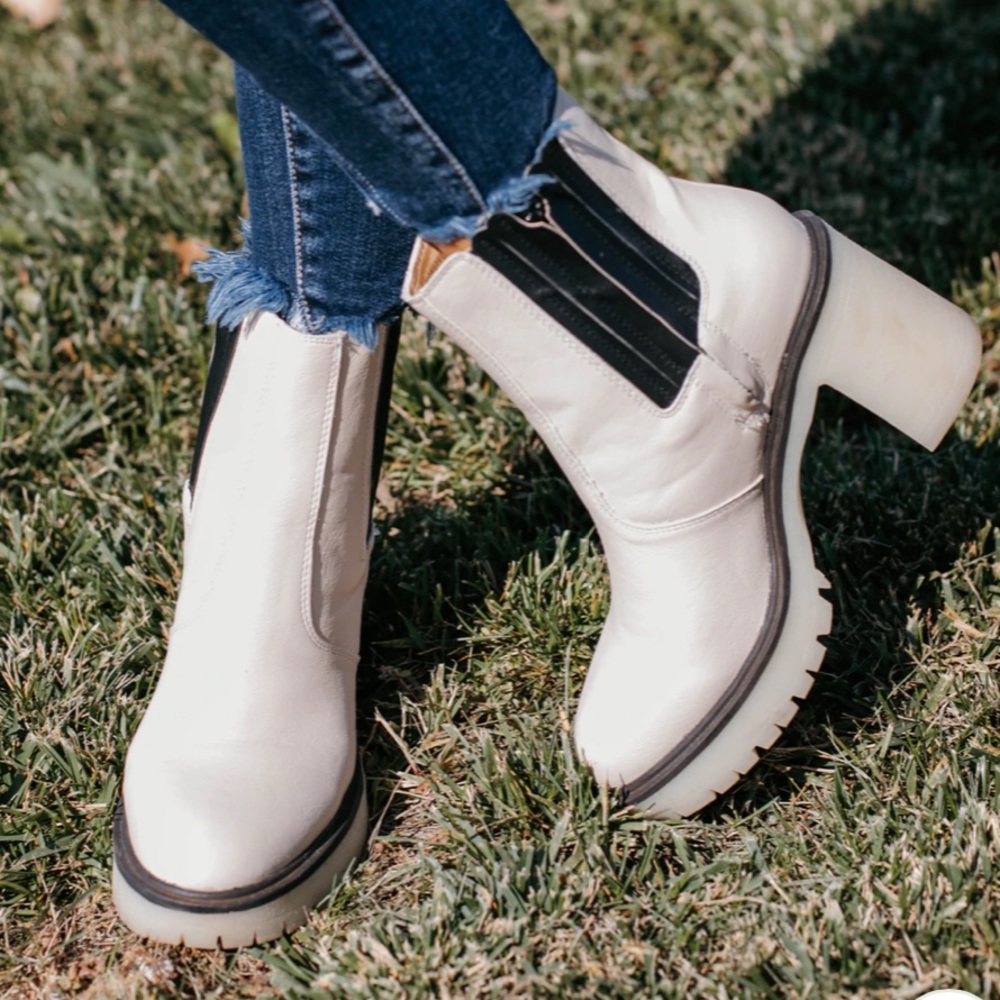 Anastasia Platform Beige Boot